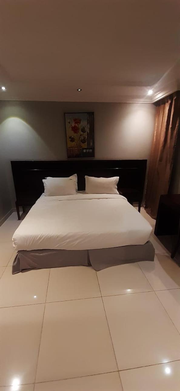 Taleen Hettin Hotel *